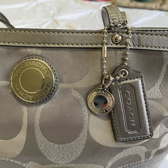 Coach gray purse - Picture 3 of 4